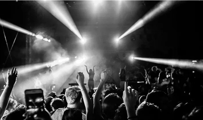 ΣΥΓΧΡΟΝΟ ΤΡΑΓΟΥΔΙ & MYSICAL